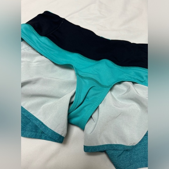 Lululemon Run Times Short *4-way Stretch 4" - Picture 5 of 9